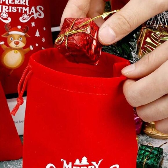 4 Random Christmas Red Velvet Gift Bags Drawstring Holiday Candy Bag Jewelry - Picture 3 of 9